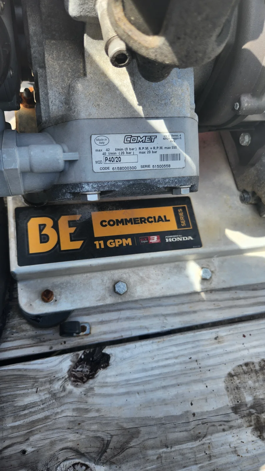 Actual Comet P40 pump identification plate and 11 GPM system label